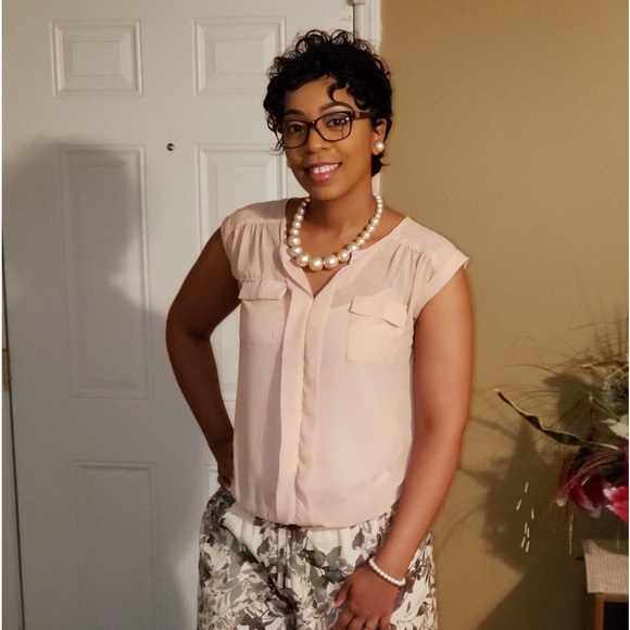 Alaina - Picture 11 of 16